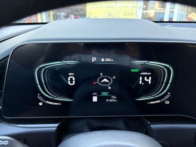 2024 Kia Niro EX photo 8