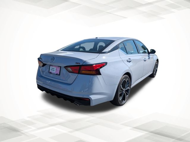 2025 Nissan Altima 2.5 SR photo 4