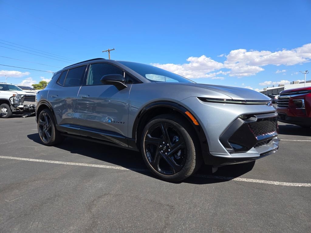 2025 Chevrolet Equinox EV RS's photo