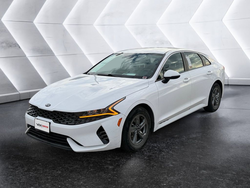 2021 Kia K5 LXS photo 3