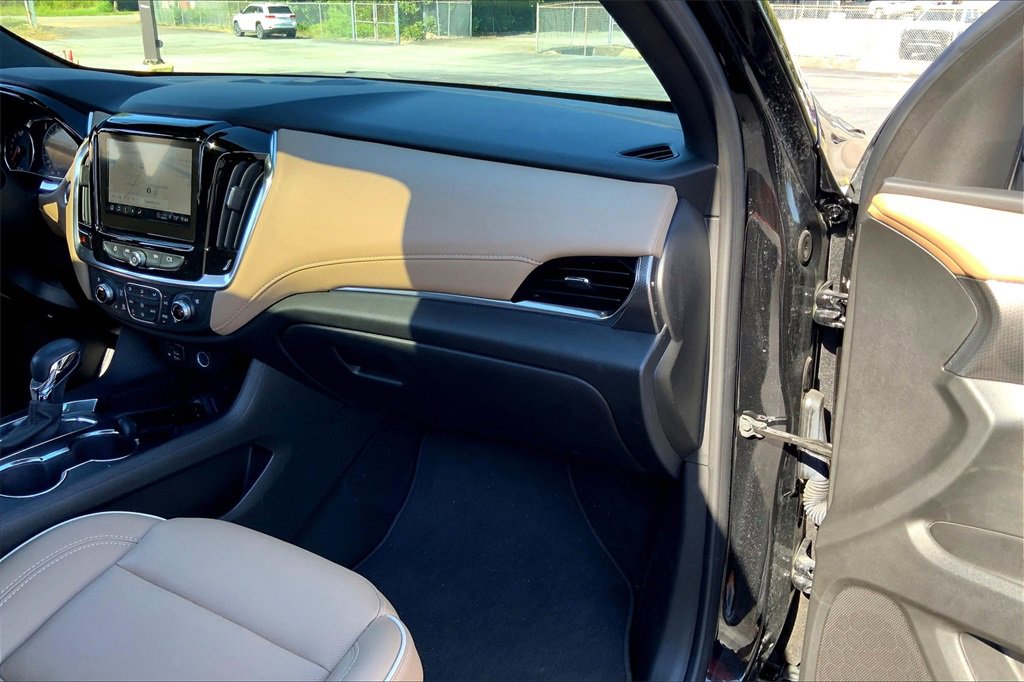 2023 Chevrolet Traverse Premier photo 14