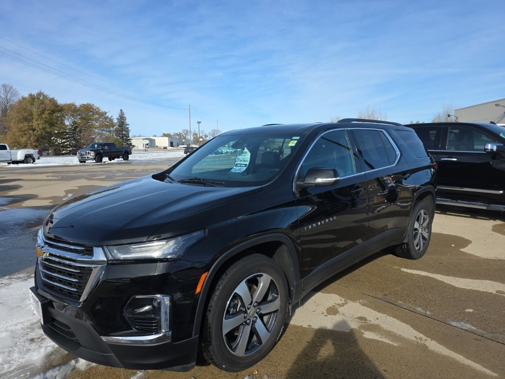 2023 Chevrolet Traverse Leather photo 2