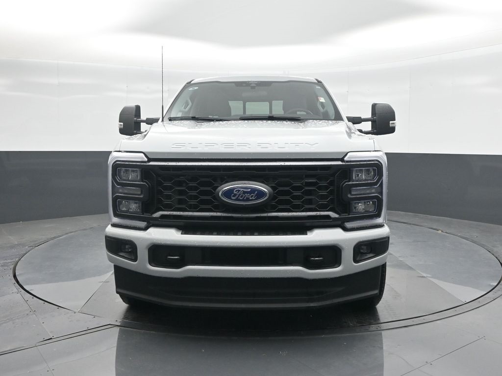 2025 Ford F-250 photo 5