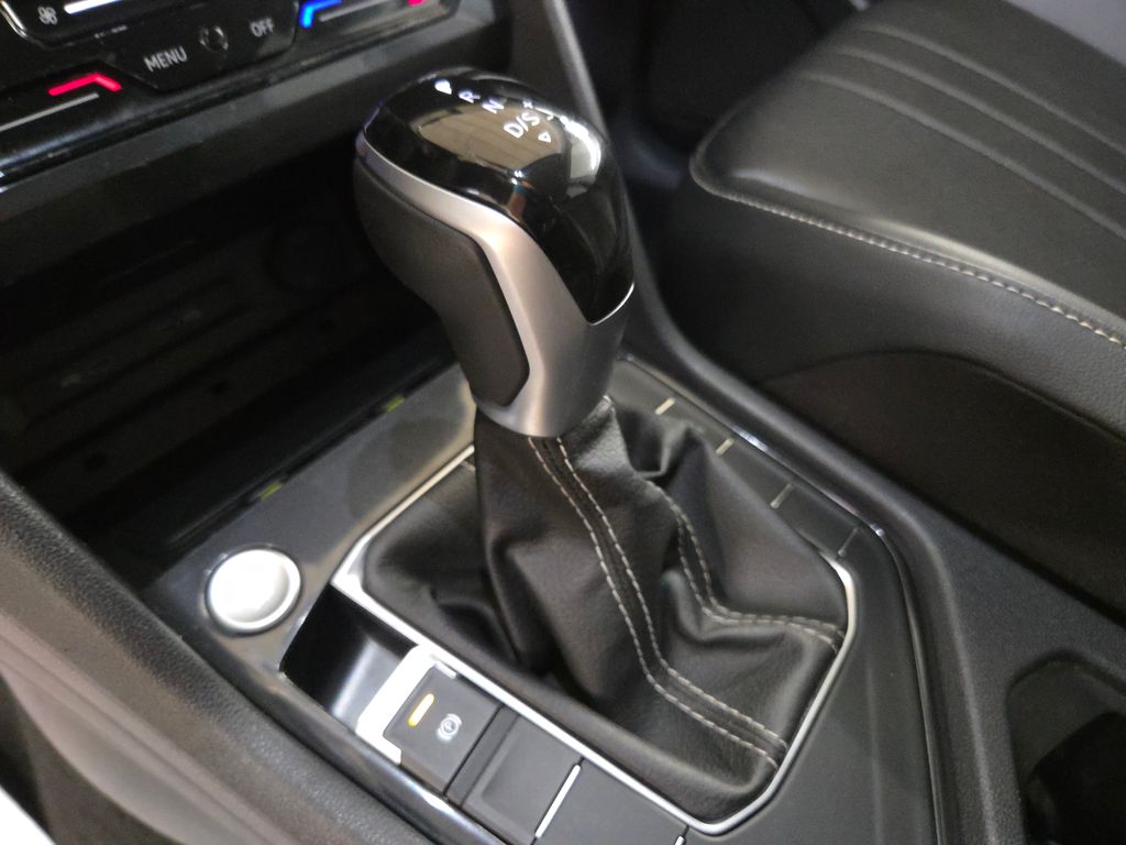 2024 Volkswagen Tiguan SE Wolfsburg Edition photo 20