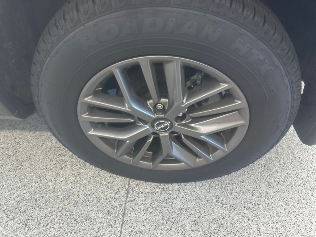 2023 Nissan Rogue S photo 3
