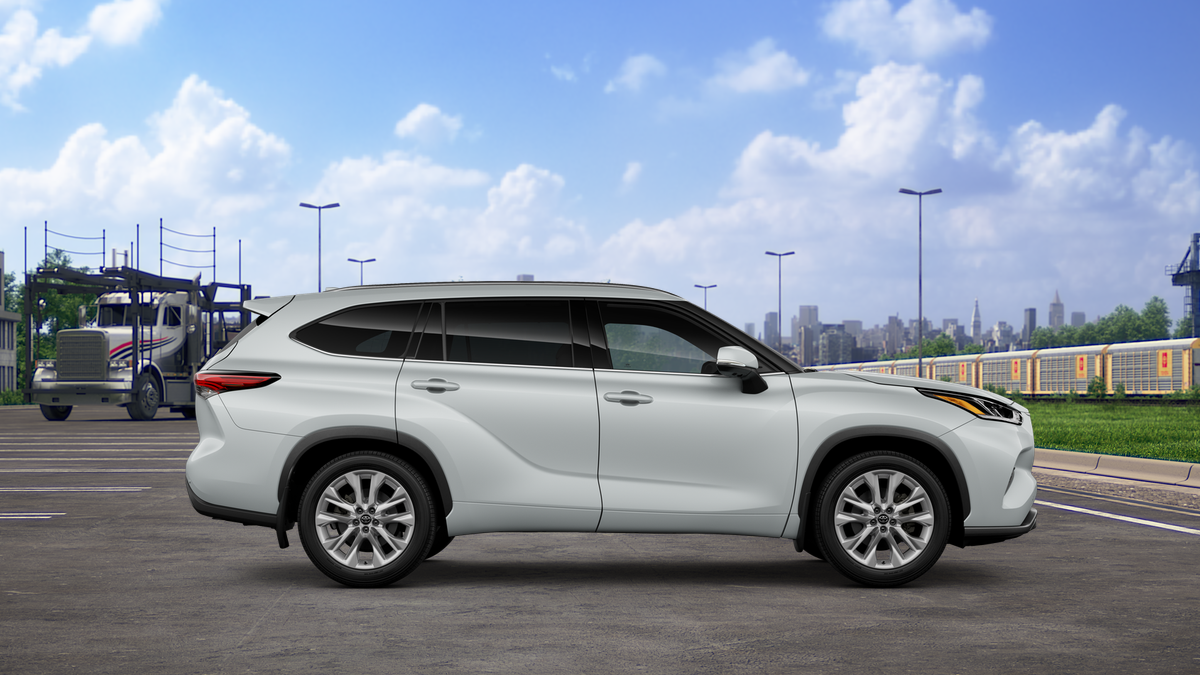 2025 Toyota Highlander Limited photo 12