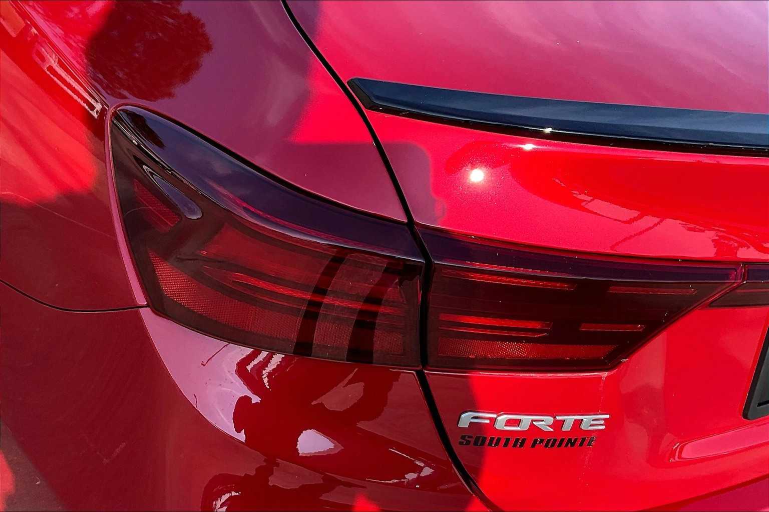 2023 Kia Forte GT photo 26