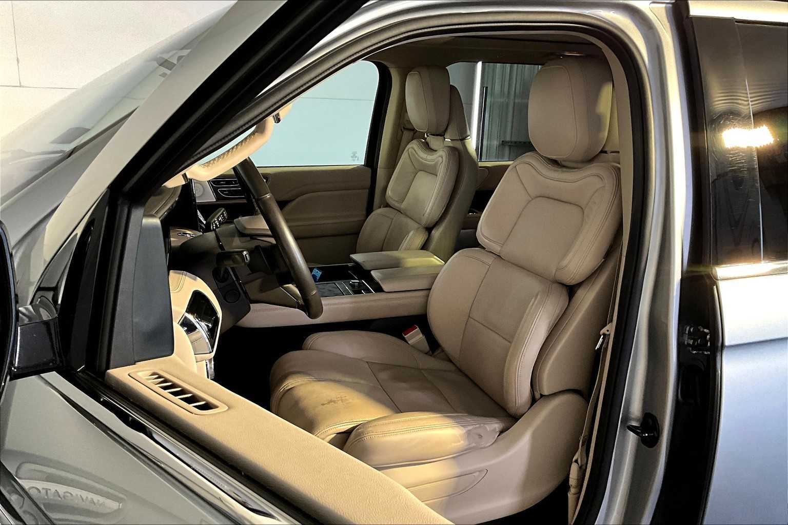 2020 Lincoln Navigator Reserve photo 8