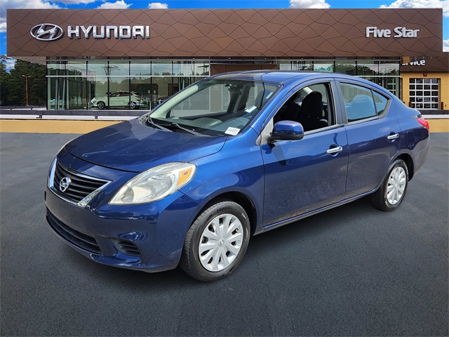 2012 Nissan Versa 1.6 SV photo 2