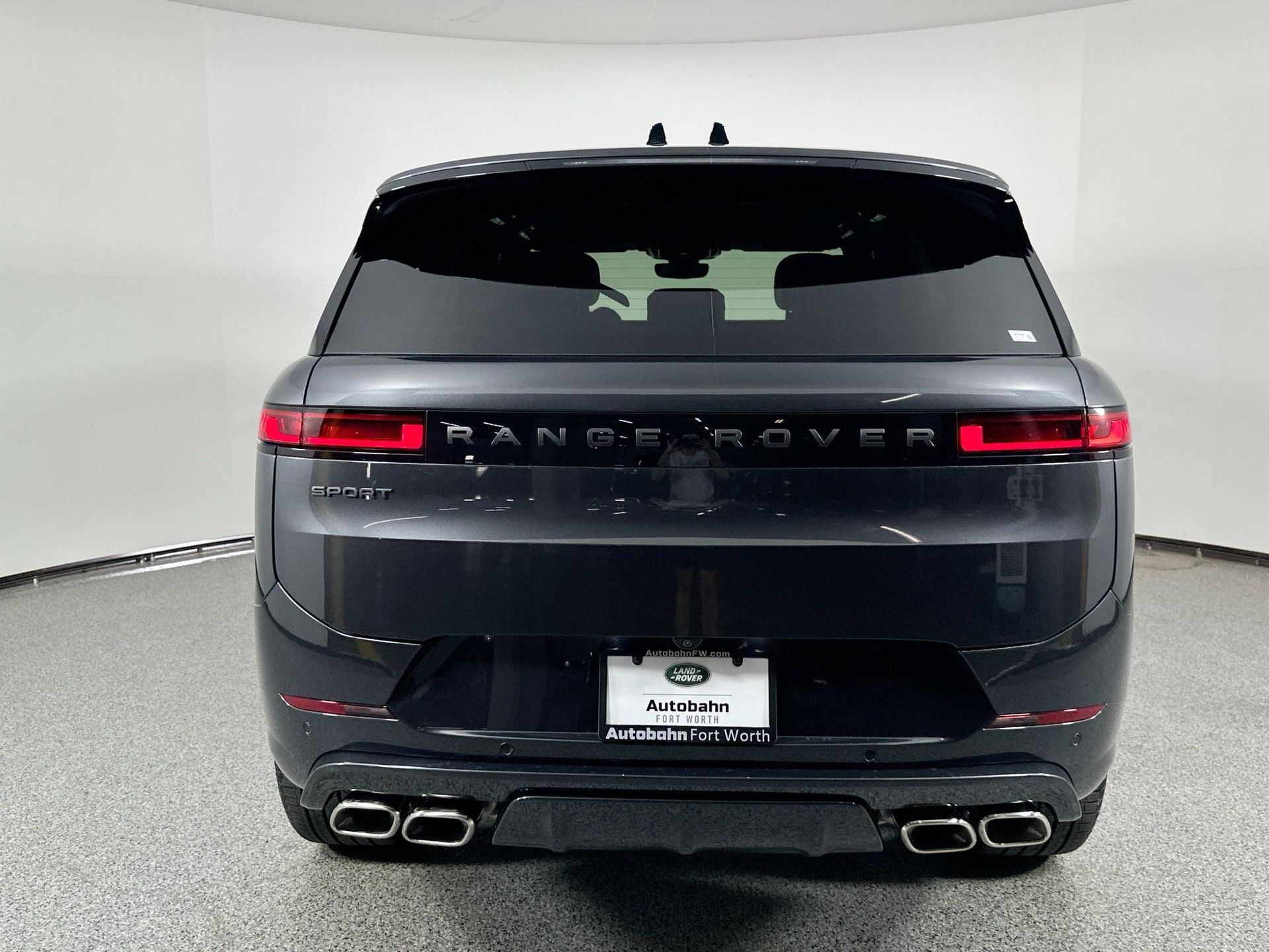 2025 Land Rover Range Rover Sport SE photo 4