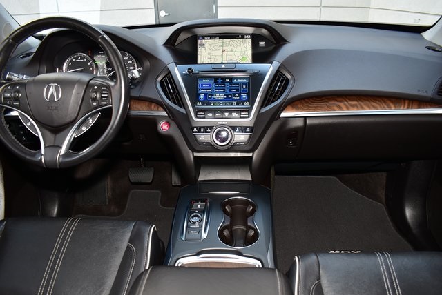 2017 Acura MDX SH-AWD Advance photo 11