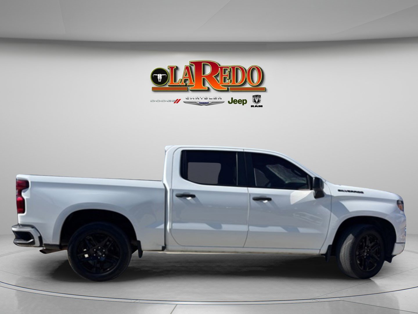 2023 Chevrolet Silverado 1500 Custom photo 8