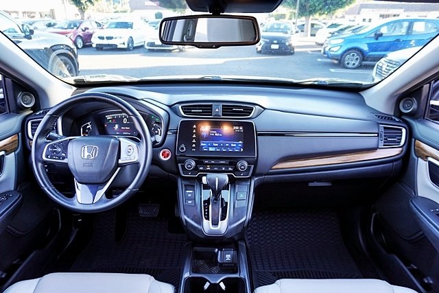 Used 2018 Black Honda Touring image 18