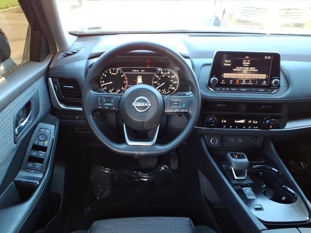 2023 Nissan Rogue SV photo 5