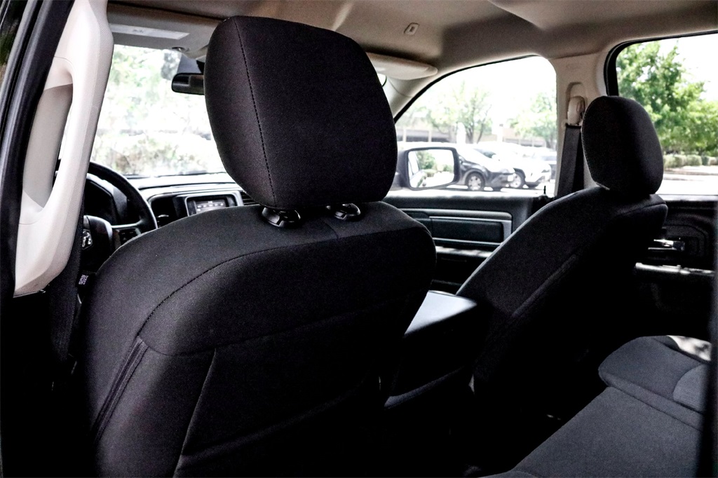 2024 Ram 1500 SLT photo 26