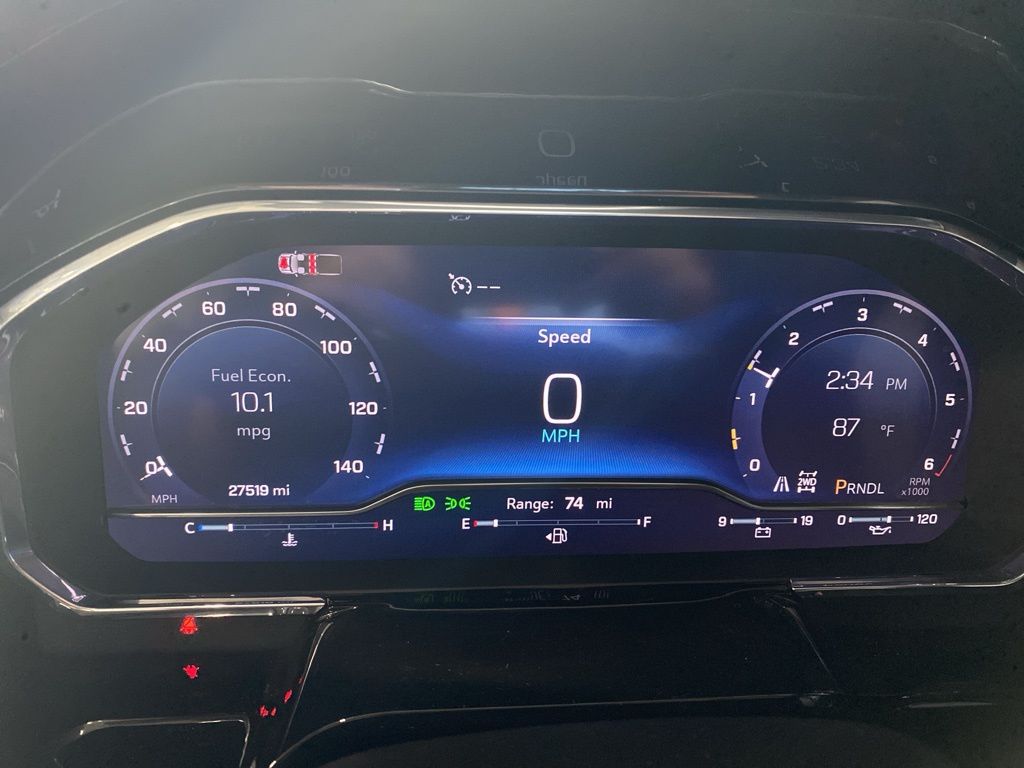 2025 Chevrolet Silverado 1500 LT photo 4