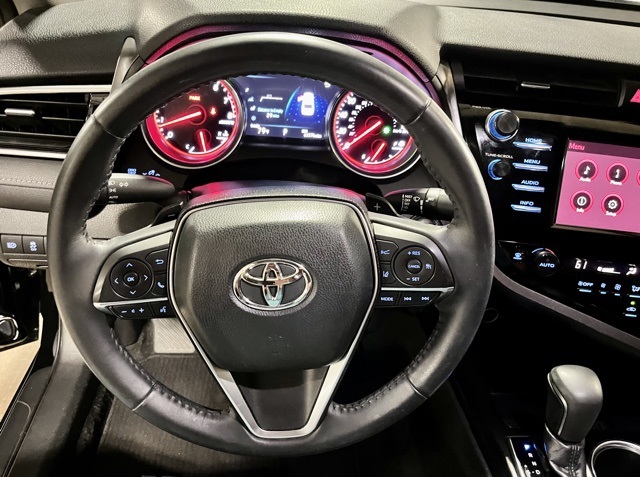 2018 Toyota Camry XSE photo 12