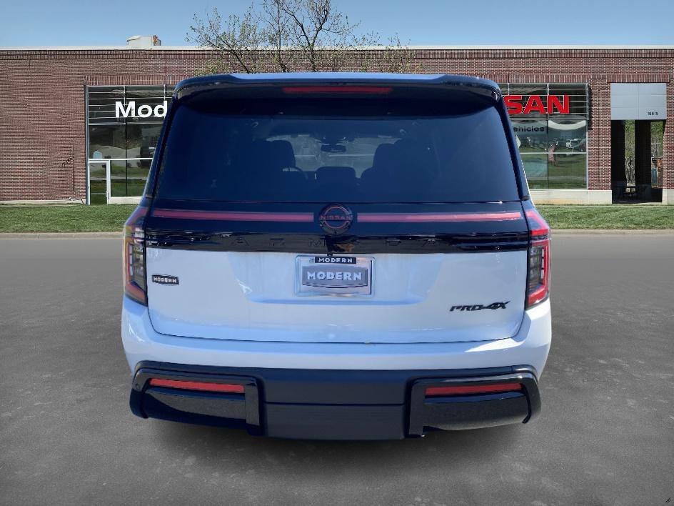 2026 Nissan Armada photo 3