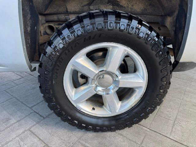 2018 Chevrolet Silverado 1500 LT photo 3