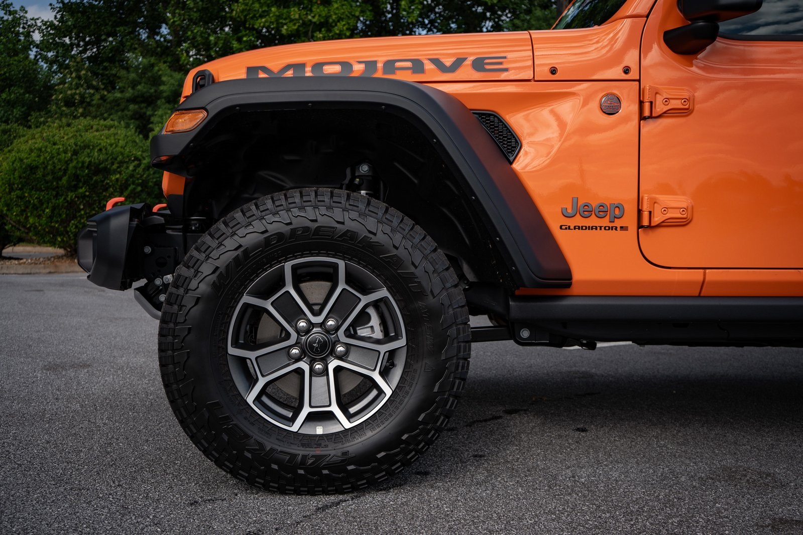 2025 Jeep Gladiator Mojave photo 4
