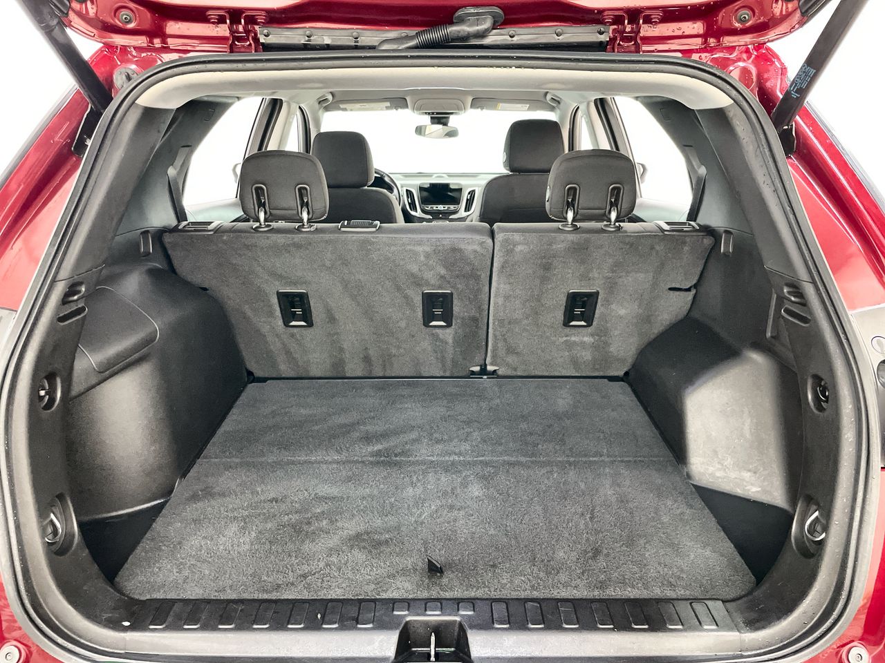 2020 Chevrolet Equinox LT photo 25
