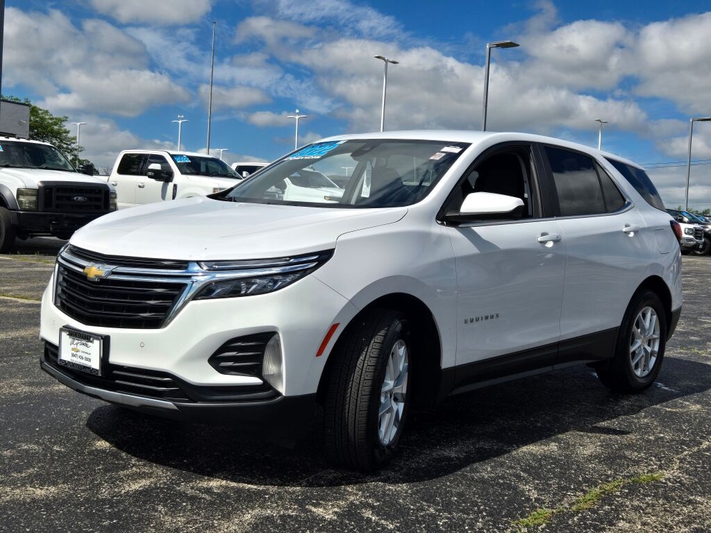 2022 Chevrolet Equinox LT photo 3