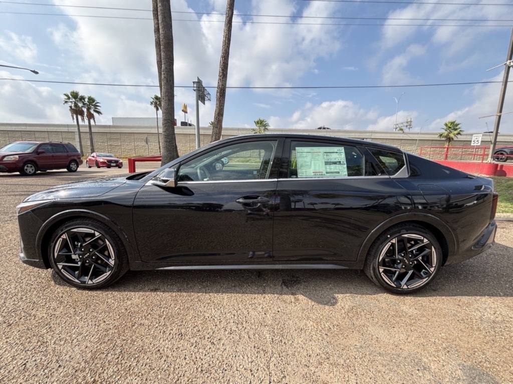 2025 Kia K4 GT-Line photo 4