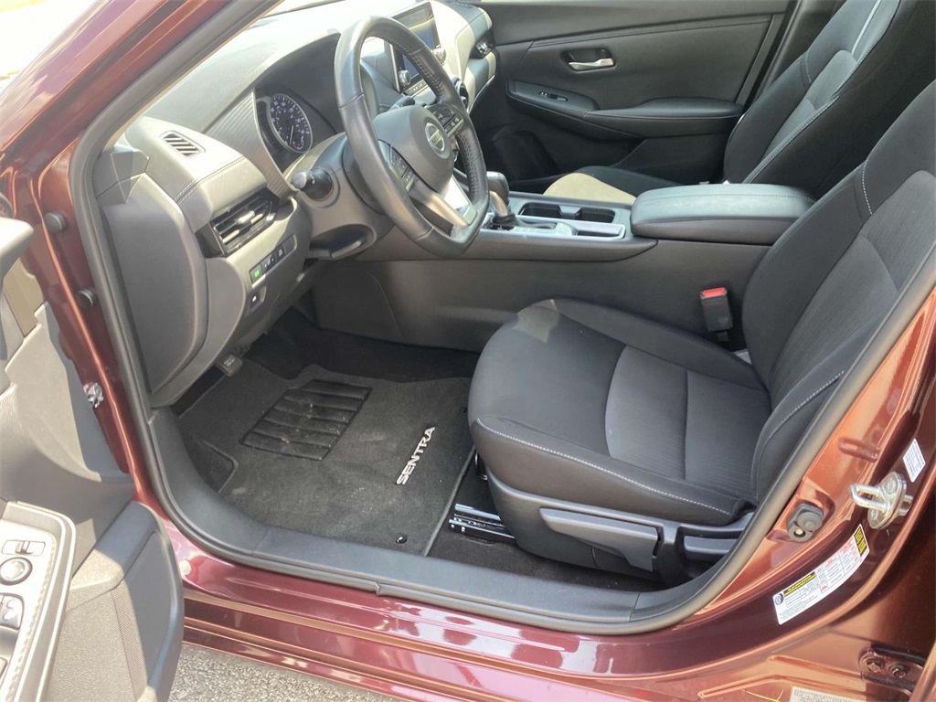 2023 Nissan Sentra SV photo 12