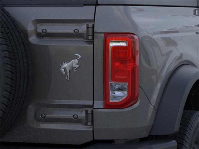 2025 Ford Bronco Base photo 20