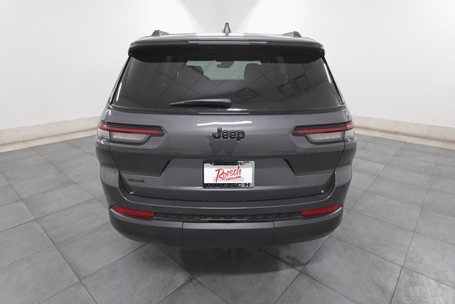 2025 Jeep Grand Cherokee Laredo Altitude photo 6