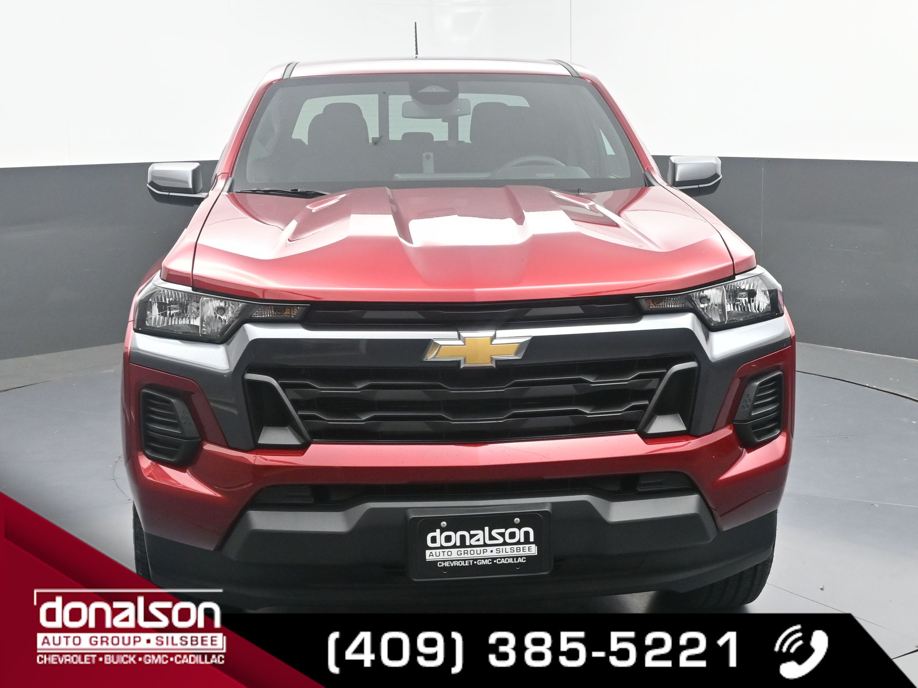 2025 Chevrolet Colorado Work Truck LT photo 2