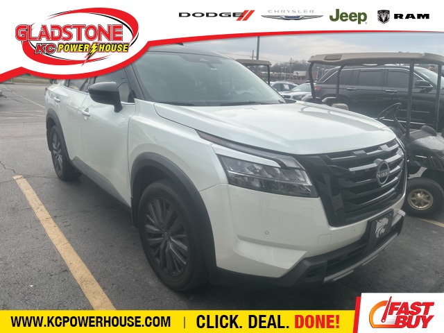 2023 Nissan Pathfinder SL's photo