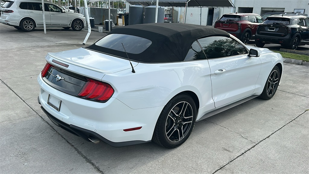 2022 Ford Mustang EcoBoost Premium photo 3