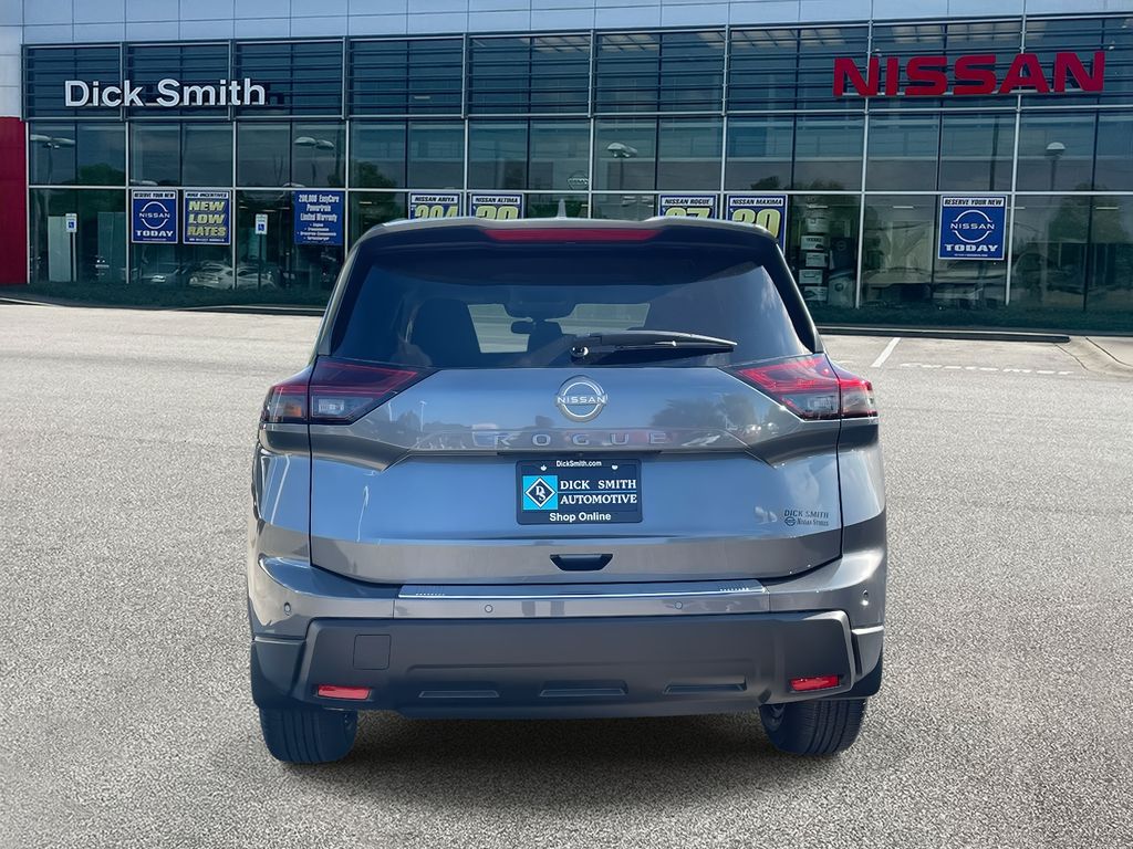 2026 Nissan Rogue SV photo 4