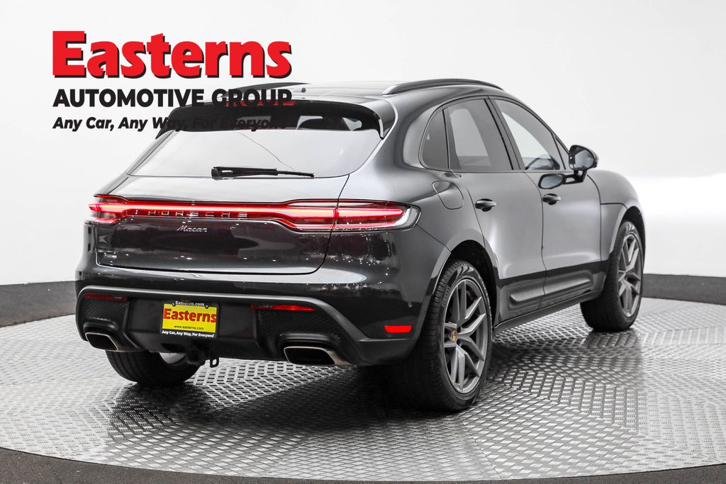 2024 Porsche Macan Base photo 2