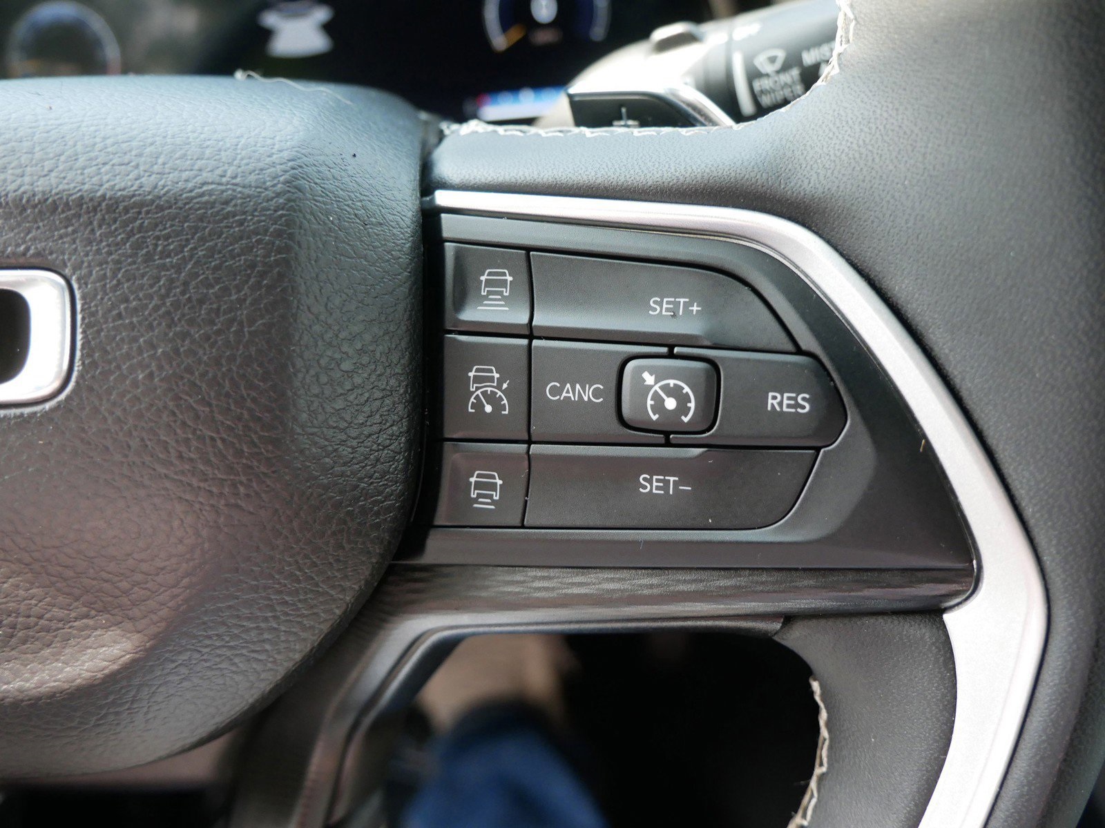 2023 Jeep Grand Cherokee Altitude photo 22