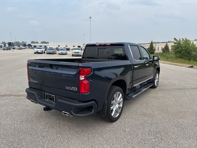 2023 Chevrolet Silverado 1500 High Country photo 4