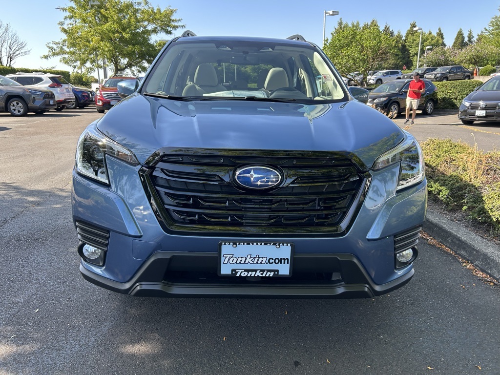 2023 Subaru Forester Premium photo 2