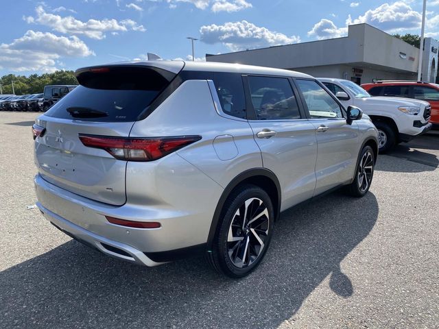 2022 Mitsubishi Outlander Black Edition LE SEL GT photo 3