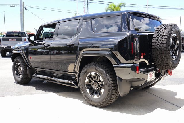 2024 Gmc Hummer EV SUV photo 4
