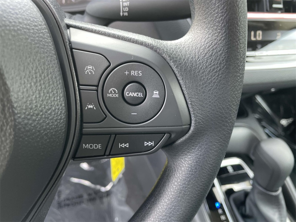 2025 Toyota Corolla LE photo 22