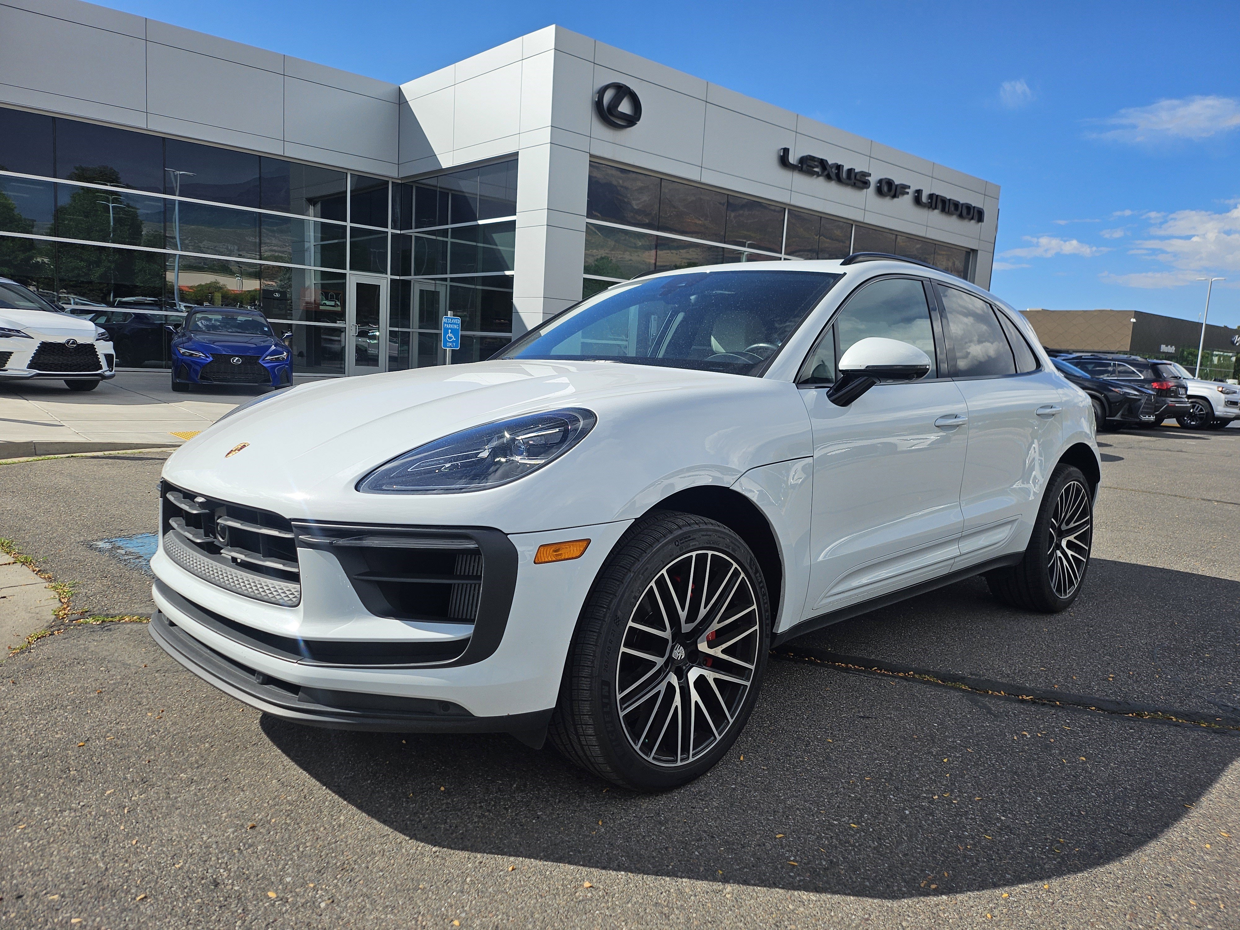 2022 Porsche Macan