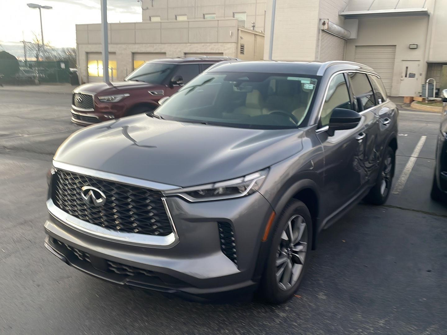 2025 INFINITI QX60 LUXE's photo