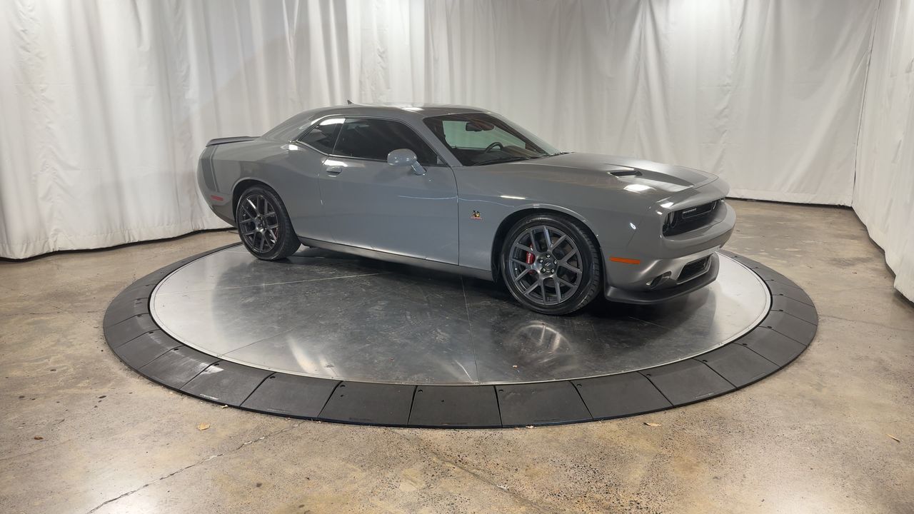 2017 Dodge Challenger R/T Scat Pack photo 3