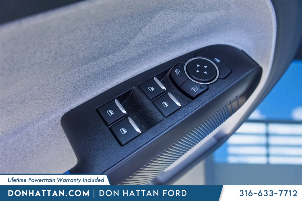 2025 Ford Maverick XLT photo 16