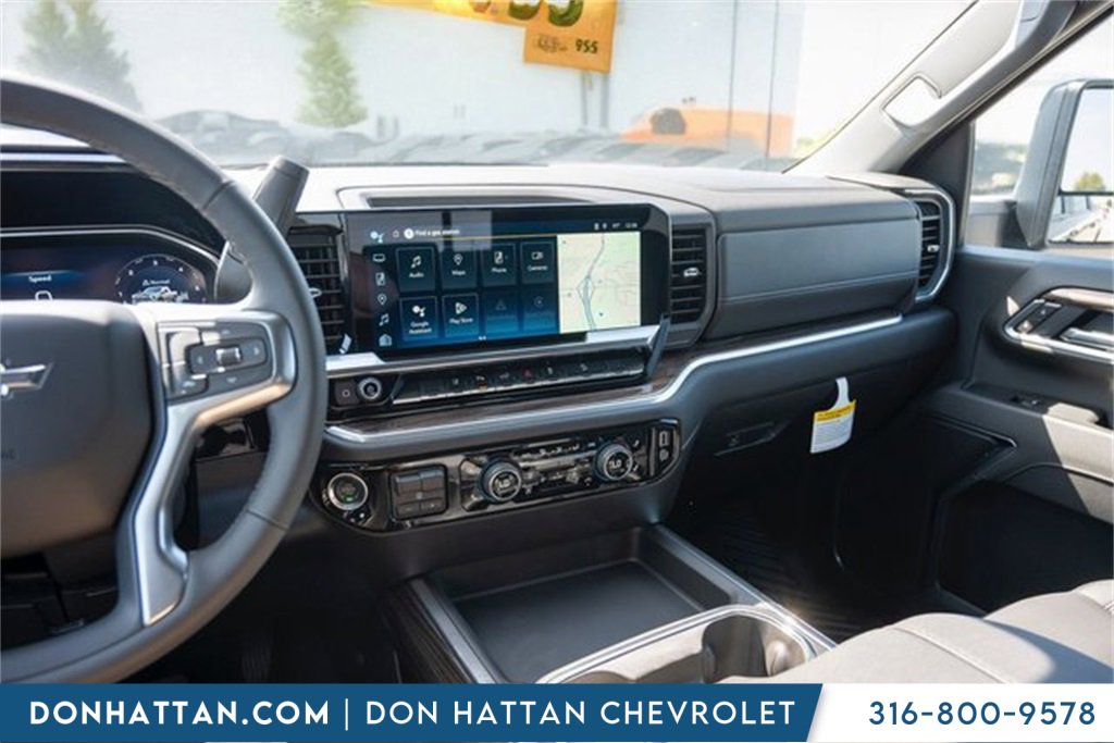 2026 Chevrolet Silverado LT photo 18