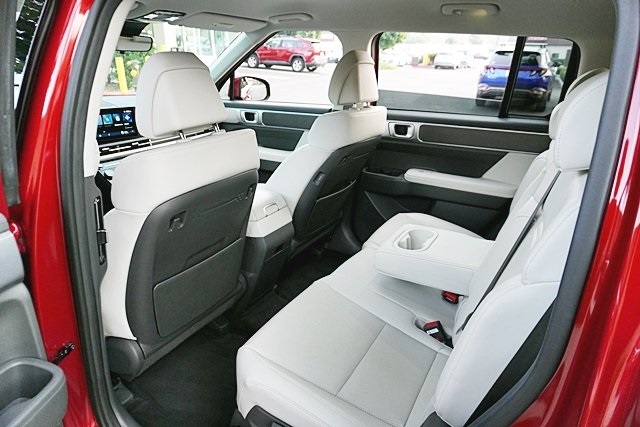 Used 2025 Red Hyundai SEL image 17