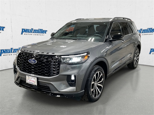 2026 Ford Explorer ST-LINE's photo