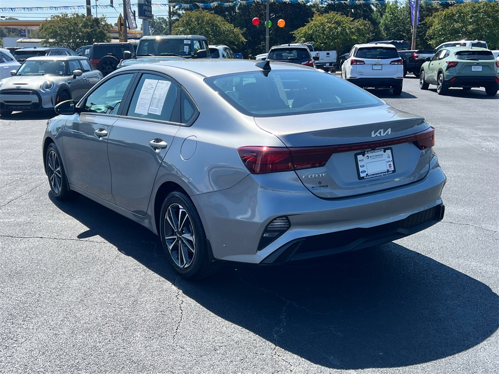 2024 Kia Forte LXS photo 5
