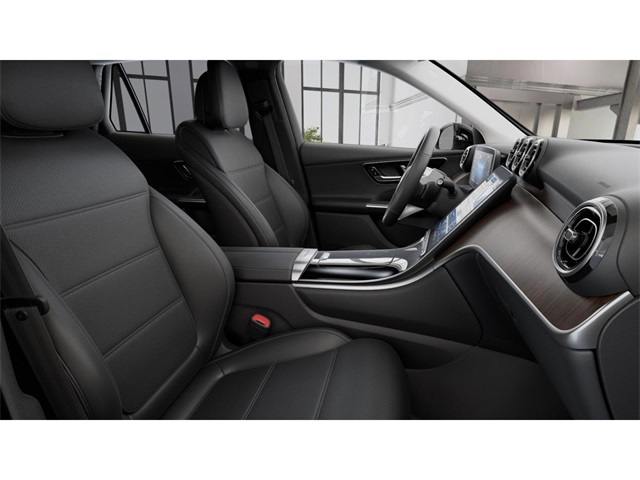 2025 Mercedes Benz GLC 350e 4MATIC photo 3